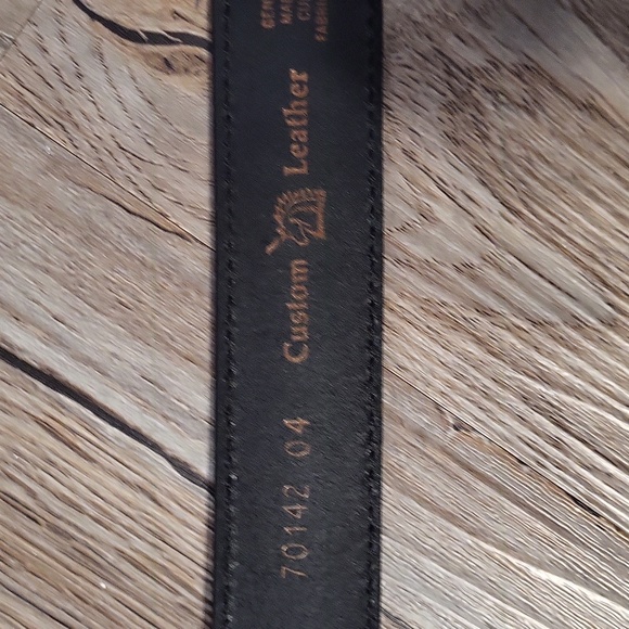 Custom Leather Men's Belt - Picture 2 of 4